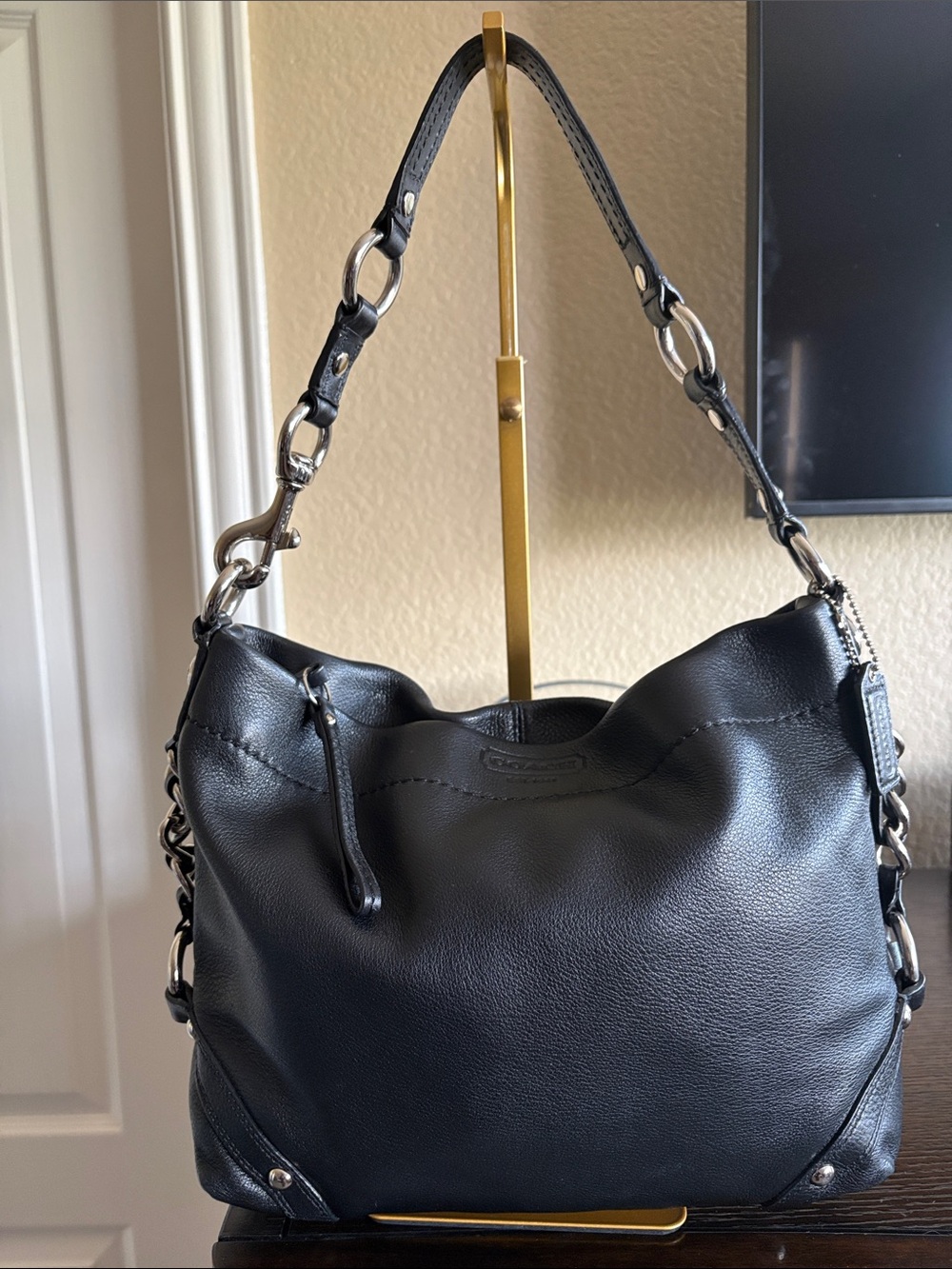 COACH CARLY BLACK PEBBLED LEATHER SHOULDER BAG